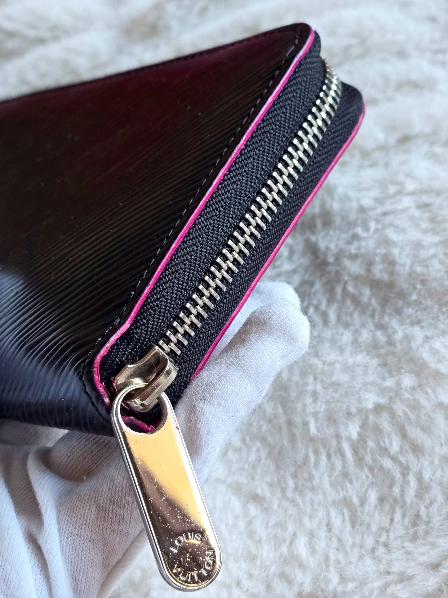 Louis Vuitton Zippy Long Wallet